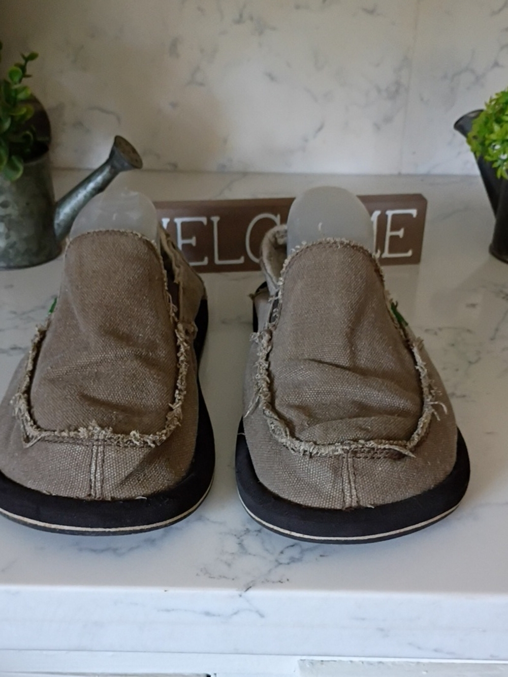 Sanuk Men’s Slip-On Canvas Loafers in Khaki Brown